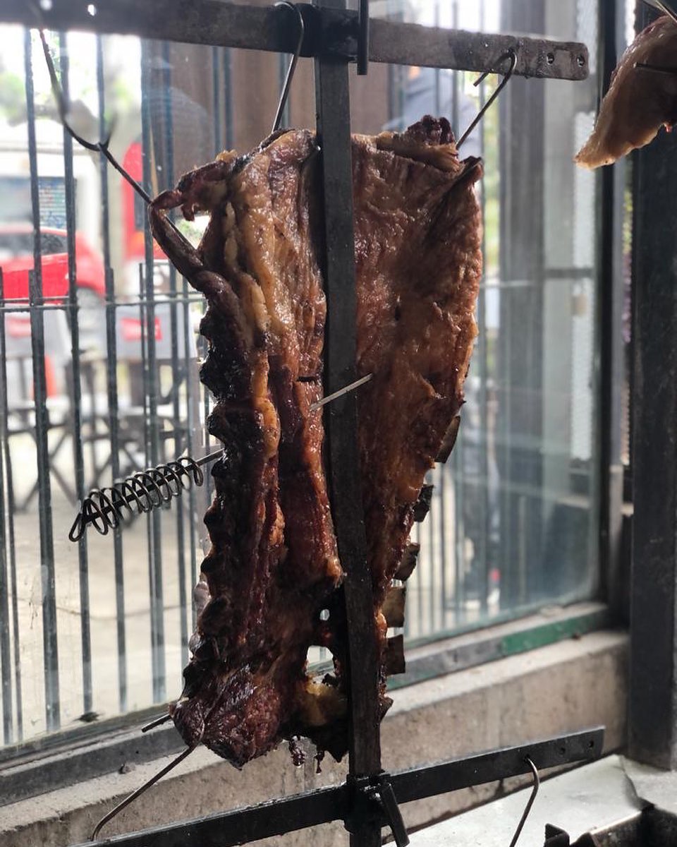 Corte premium de carne a las brasas en Villa Adelina